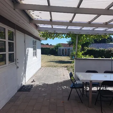 Stuelejlighed Med Have Og Overdaekket Terrasse شقة *
