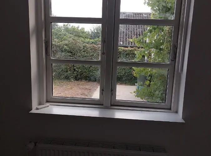 Lägenhet Stuelejlighed Med Have Og Overdaekket Terrasse Odense