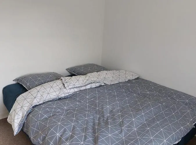 Stuelejlighed Med Have Og Overdaekket Terrasse Odense